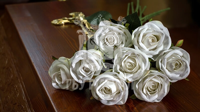 Композиции из живых цветов